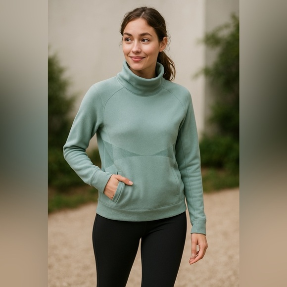 SMARTWOOL Women's Intraknit Alpine Pullover in Arctic Blue - Picture 1 of 9